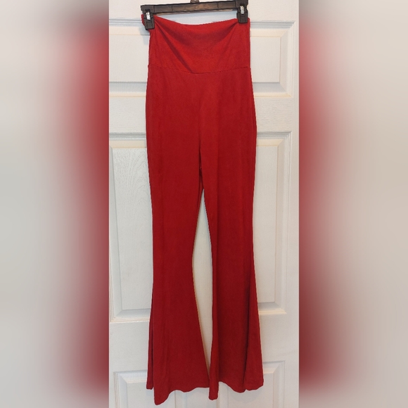 Turquoise Haven Super Soft Red Flares - Picture 1 of 2